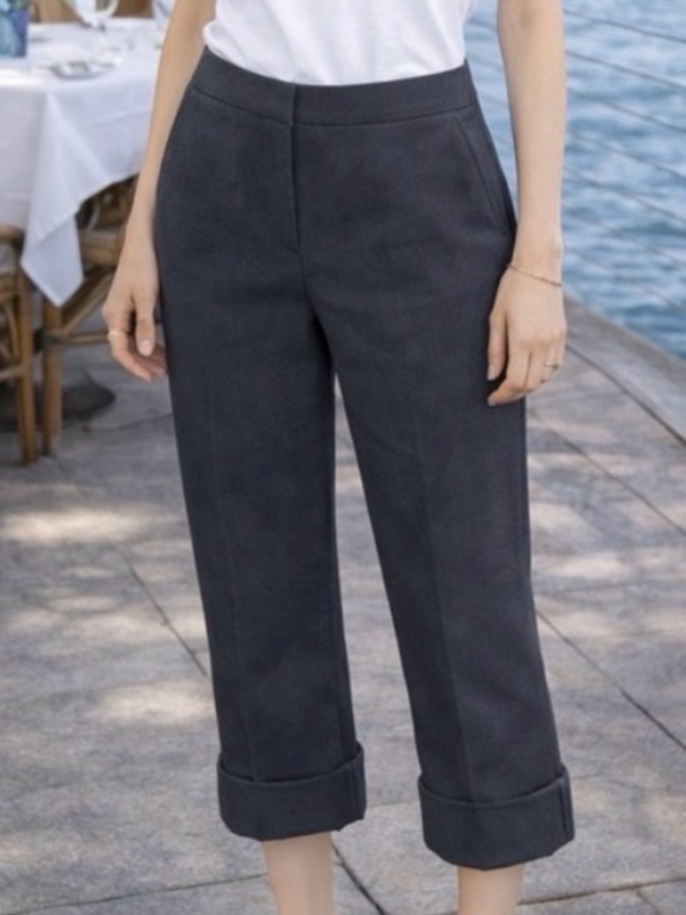 LADIES BANANA REPUBLIC MARTIN VINTAGE CHARCOAL CROPPED CUFFED PANTS - SIZE 0